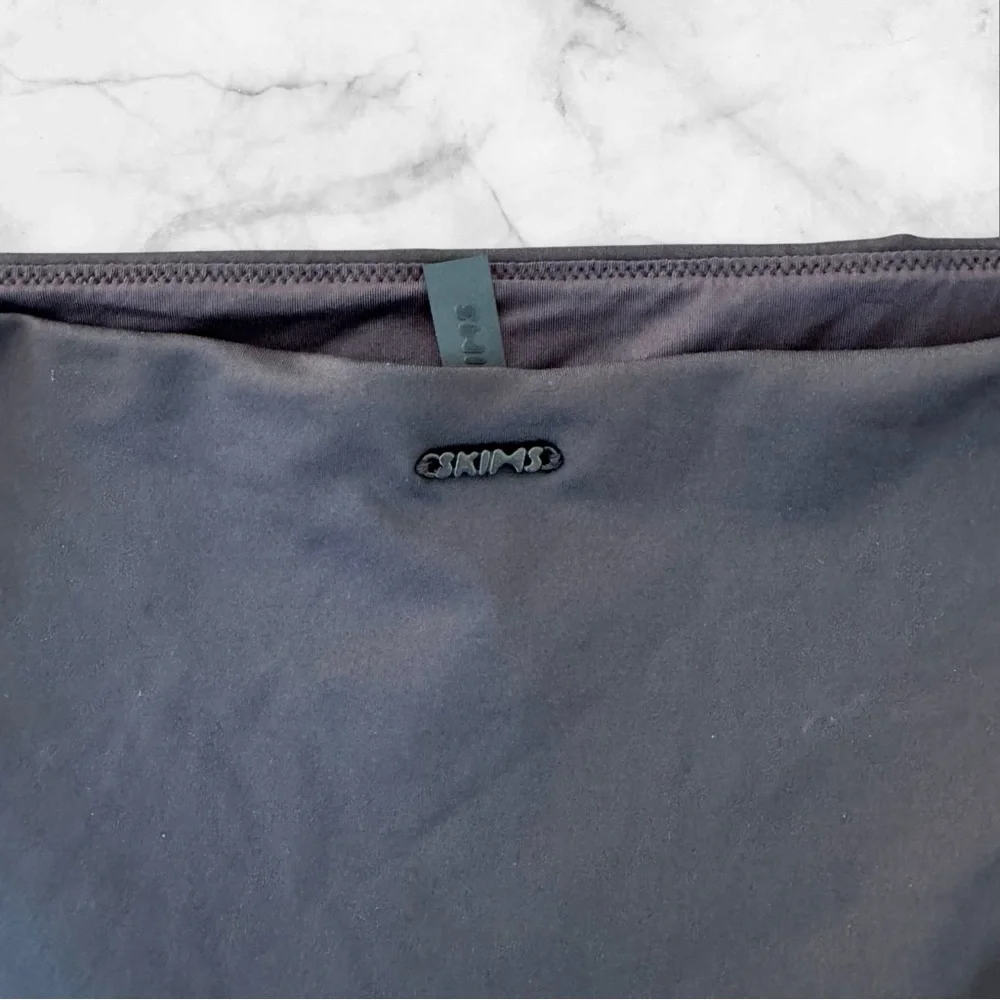 NWOT Skims Signature Swim Dipped Bikini‎ Bottom Onyx Size Large